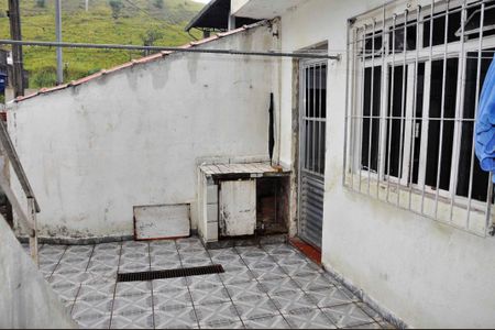 Casa à venda com 75m², 2 quartos e sem vagaCasa 01 - Área de Serviço e Quintal