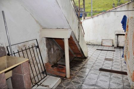 Casa à venda com 75m², 2 quartos e sem vagaCasa 01 - Área de Serviço e Quintal