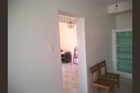 Casa à venda com 204m², 3 quartos e 3 vagas