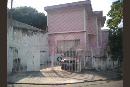 Casa à venda com 204m², 3 quartos e 3 vagas