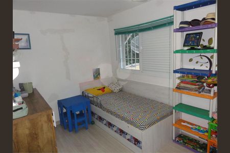 Casa à venda com 3 quartos, 180m² em Vila Irmaos Arnoni, São Paulo