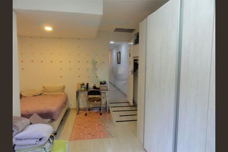 Casa à venda com 3 quartos, 180m² em Vila Irmaos Arnoni, São Paulo