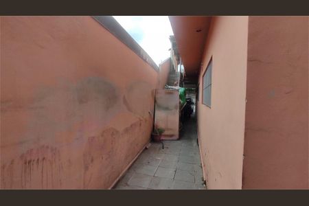 Casa à venda com 5 quartos, 250m² em Vila Romero, São Paulo
