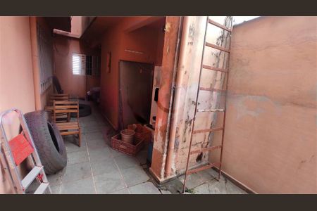 Casa à venda com 5 quartos, 250m² em Vila Romero, São Paulo