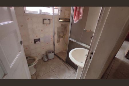 Casa à venda com 5 quartos, 250m² em Vila Romero, São Paulo