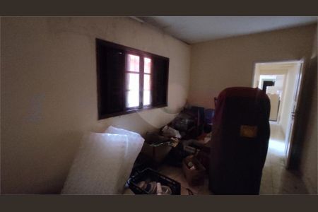 Casa à venda com 5 quartos, 250m² em Vila Romero, São Paulo