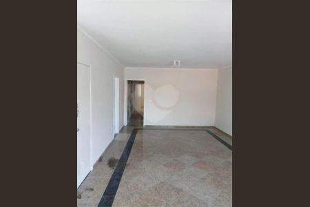 Casa à venda com 3 quartos, 228m² em Tremembé, São Paulo