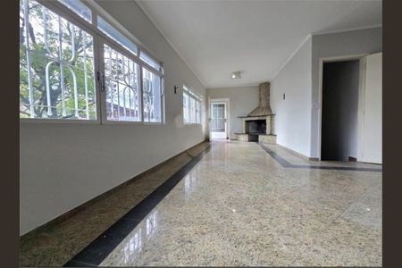 Casa à venda com 3 quartos, 228m² em Tremembé, São Paulo