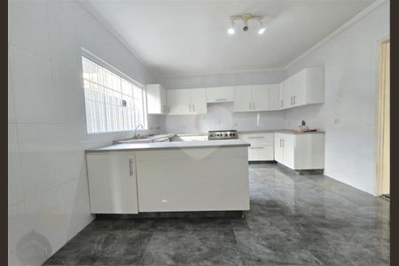Casa à venda com 228m², 3 quartos e 2 vagas