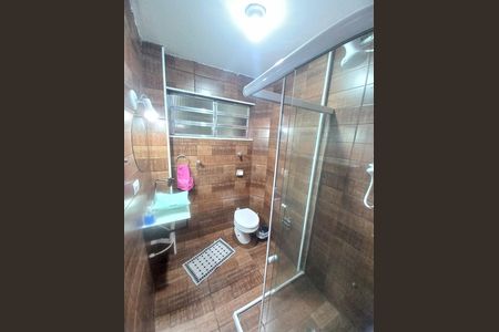 Banheiro de apartamento para alugar com 1 quarto, 34m² em Itararé, Santos