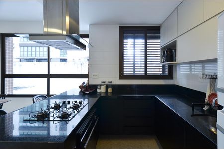 Apartamento para alugar com 65m², 2 quartos e 2 vagas Apartamento para alugar com 65m², 2 quartos e 2 vagasCozinha