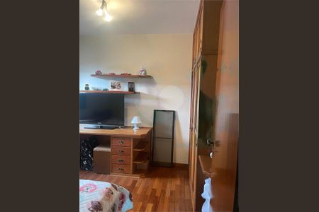 Casa à venda com 230m², 4 quartos e 4 vagas