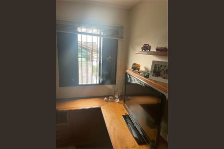 Casa à venda com 230m², 4 quartos e 4 vagas