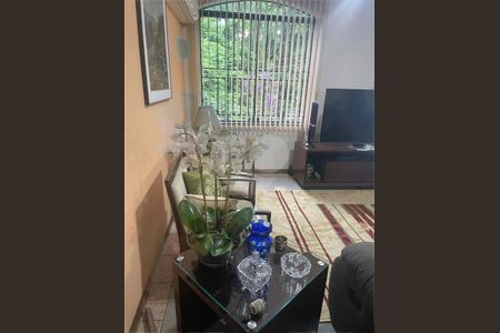 Casa à venda com 230m², 4 quartos e 4 vagas