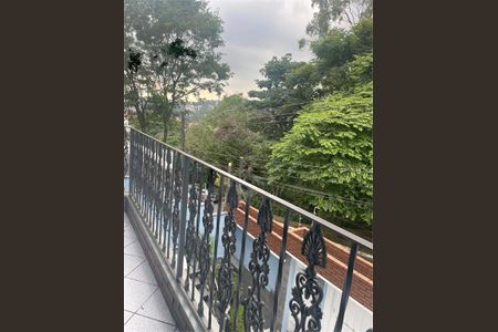 Casa à venda com 230m², 4 quartos e 4 vagas