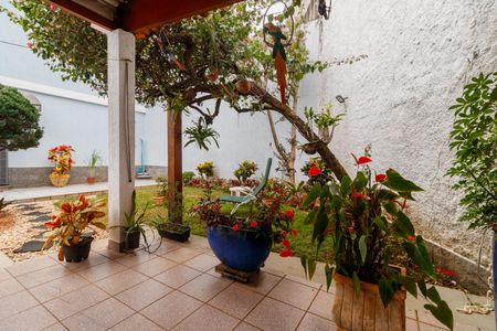 Quintal de casa à venda com 3 quartos, 230m² em Jardim Virginia Bianca, São Paulo
