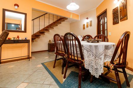 Sala de casa à venda com 3 quartos, 230m² em Jardim Virginia Bianca, São Paulo