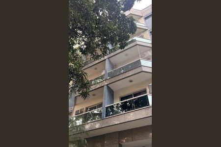 Apartamento à venda com 77m², 2 quartos e 1 vagaFachada