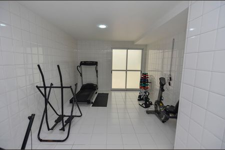 Apartamento à venda com 77m², 2 quartos e 1 vagaÁrea comum