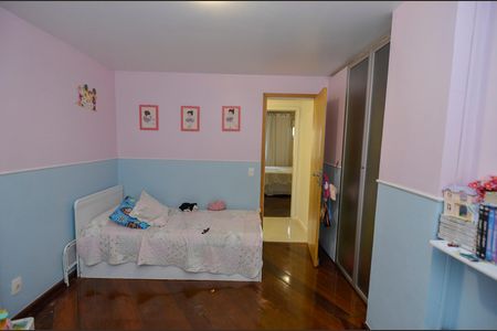 Apartamento à venda com 77m², 2 quartos e 1 vagaQuarto