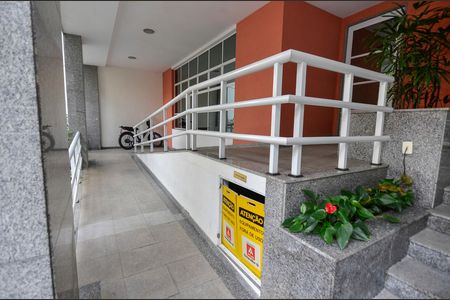 Apartamento à venda com 77m², 2 quartos e 1 vagaHall de entrada