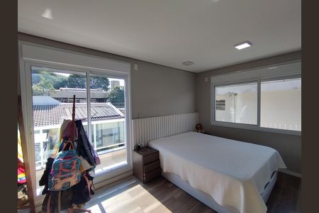 Casa à venda com 290m², 4 quartos e 2 vagasSuíte 