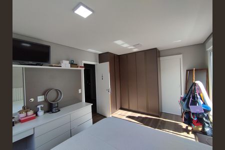 Casa à venda com 290m², 4 quartos e 2 vagasSuíte 