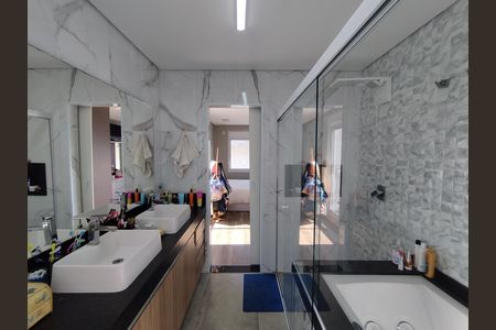 Casa à venda com 290m², 4 quartos e 2 vagasBanheiro - torneira