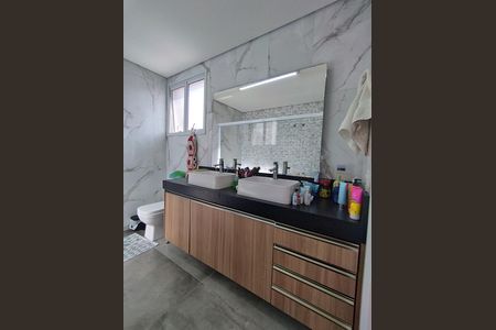 Casa à venda com 290m², 4 quartos e 2 vagasBanheiro - torneira