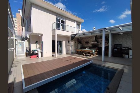 Casa à venda com 290m², 4 quartos e 2 vagasQuintal 