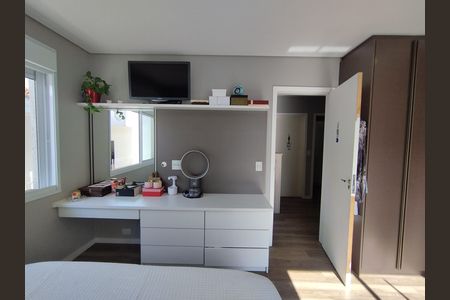 Casa à venda com 290m², 4 quartos e 2 vagasSuíte 
