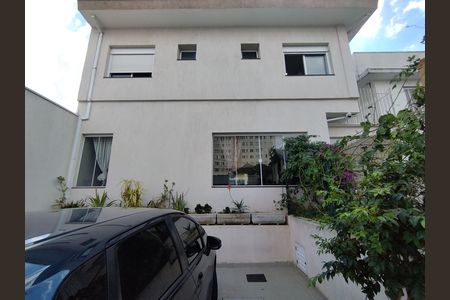 Casa à venda com 290m², 4 quartos e 2 vagasFachada 
