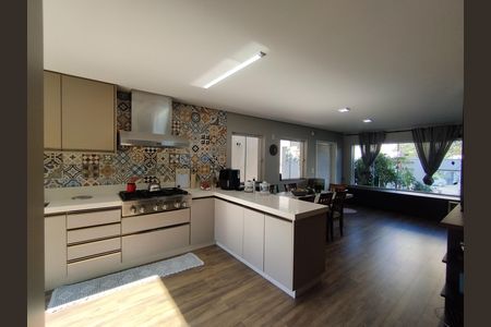 Casa à venda com 290m², 4 quartos e 2 vagasCozinha - Armários