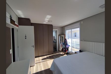 Casa à venda com 290m², 4 quartos e 2 vagasSuíte 