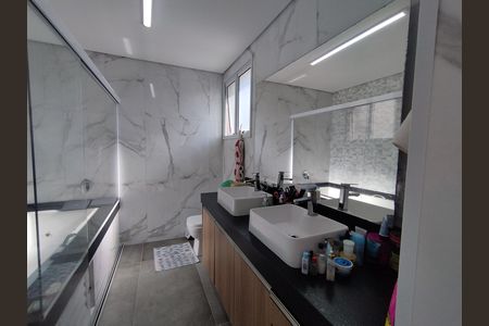 Casa à venda com 290m², 4 quartos e 2 vagasBanheiro - torneira