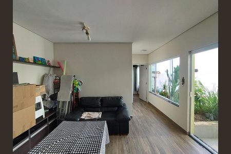 Casa à venda com 290m², 4 quartos e 2 vagasQuarto de Serviço
