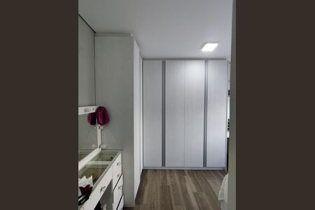 Casa à venda com 290m², 4 quartos e 2 vagasSuíte 