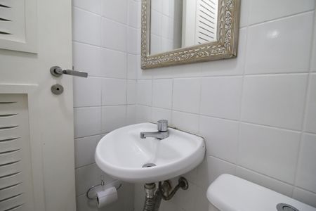 Apartamento à venda com 150m², 4 quartos e 2 vagasBanheiro de serviço