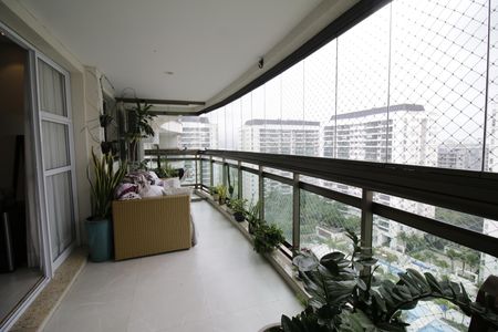 Varanda de apartamento à venda com 4 quartos, 150m² em Barra Olímpica, Rio de Janeiro