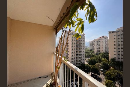 Apartamento à venda com 78m², 3 quartos e sem vagaVaranda