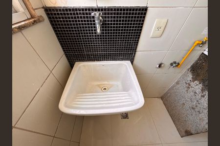 Apartamento à venda com 78m², 3 quartos e sem vagaCozinha e Área de Serviço