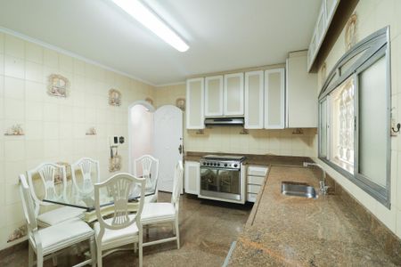 Casa para alugar com 275m², 3 quartos e 3 vagas Casa para alugar com 275m², 3 quartos e 3 vagasCozinha