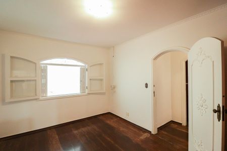 Casa para alugar com 275m², 3 quartos e 3 vagas Casa para alugar com 275m², 3 quartos e 3 vagasSuíte 1