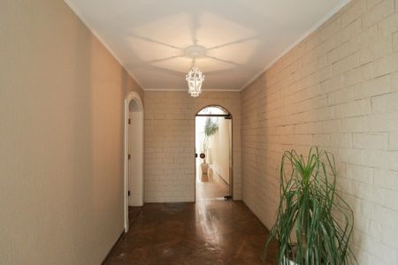 Casa para alugar com 275m², 3 quartos e 3 vagas Casa para alugar com 275m², 3 quartos e 3 vagasEntrada