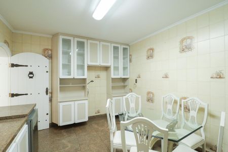 Casa para alugar com 275m², 3 quartos e 3 vagas Casa para alugar com 275m², 3 quartos e 3 vagasCozinha