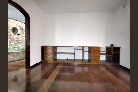 Casa à venda com 605m², 5 quartos e 10 vagas