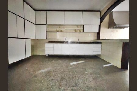 Casa à venda com 605m², 5 quartos e 10 vagas