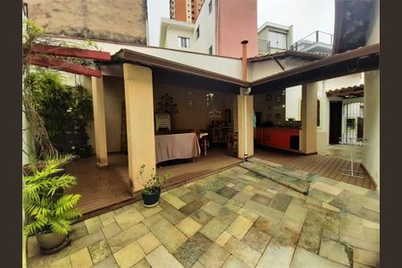 Casa à venda com 209m², 3 quartos e 3 vagas