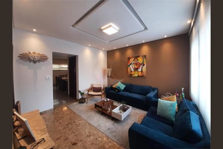 Casa à venda com 3 quartos, 209m² em Jardim Picolo, São Paulo