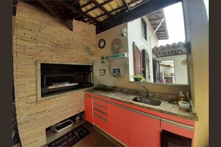 Casa à venda com 209m², 3 quartos e 3 vagas